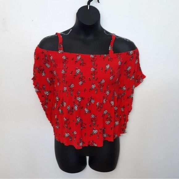 No Boundaries red floral top - Picture 1 of 4